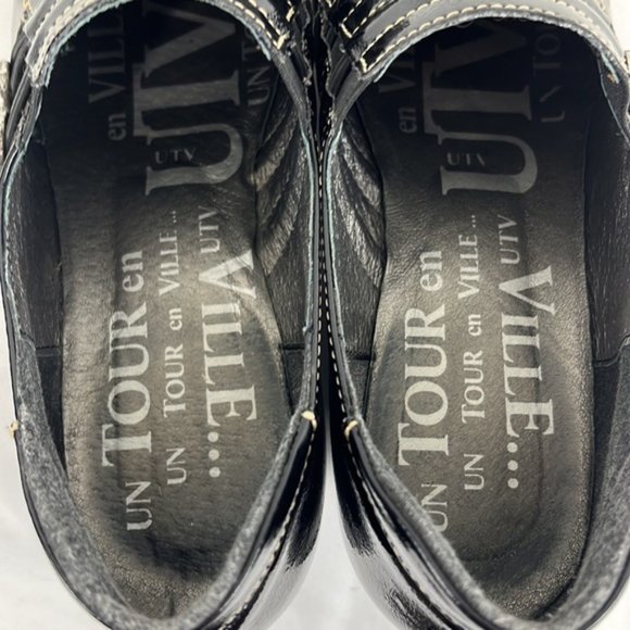 Un Tour en Ville Black Patent Leather Slip-On Flats - Picture 4 of 10